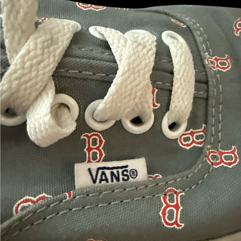 Vans Women’s Limited Edition Boston Red Socks Sneakers ⚾️ - Picture 6 of 8